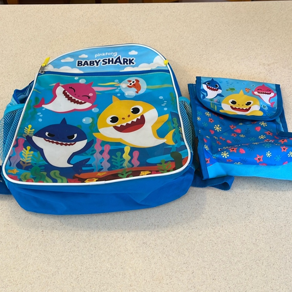 Baby Shark & lunch bag